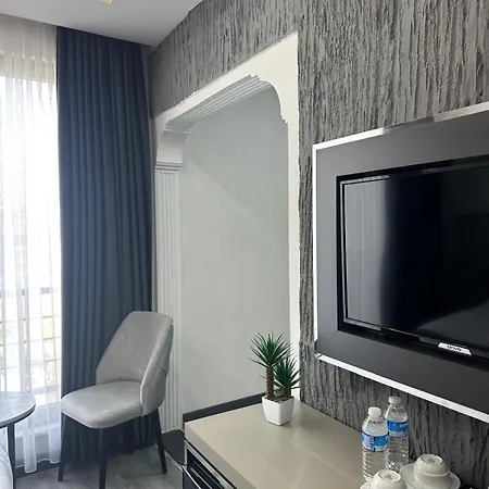 Meyzi Hotel