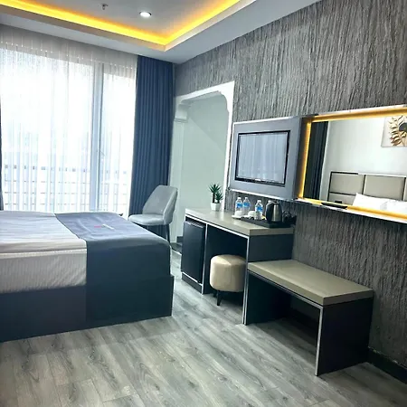 Meyzi 3* Istanboel
