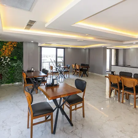 Hotel Meyzi 3*