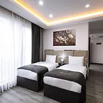 Meyzi